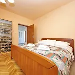 Olive Garden Apartman *
